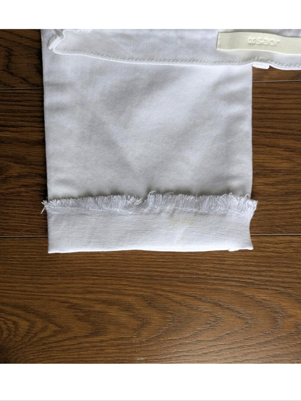 Joe's Jeans The Lara Mid Rise Frayed Ankle Maternity Jeans White 27 NWT *W/FLAW - Picture 7 of 11
